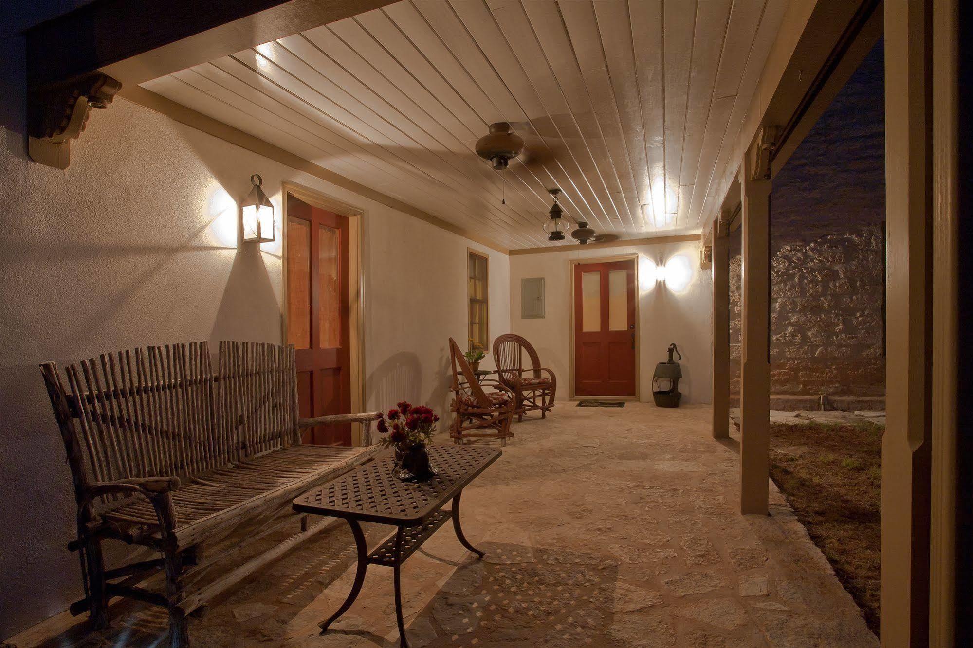 Rock House Hideaway Complex Fredericksburg Eksteriør bilde